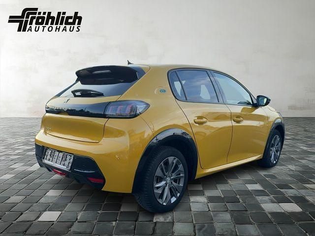 Gebraucht Peugeot e-208 Allure 100 kW (136 PS) 2023 Gelb Kleinwagen