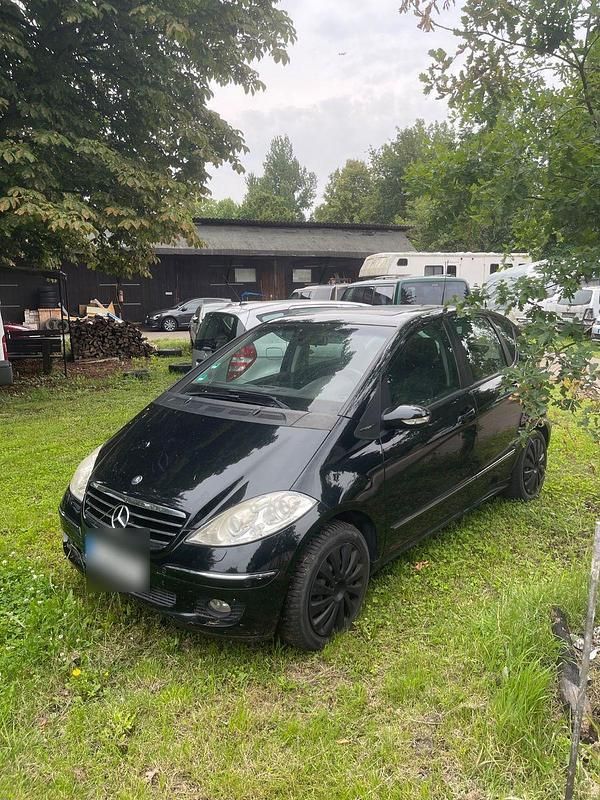 Blau Gebraucht 2004 Mercedes 200 Kleinwagen | 1.200 € - Bild 1/1