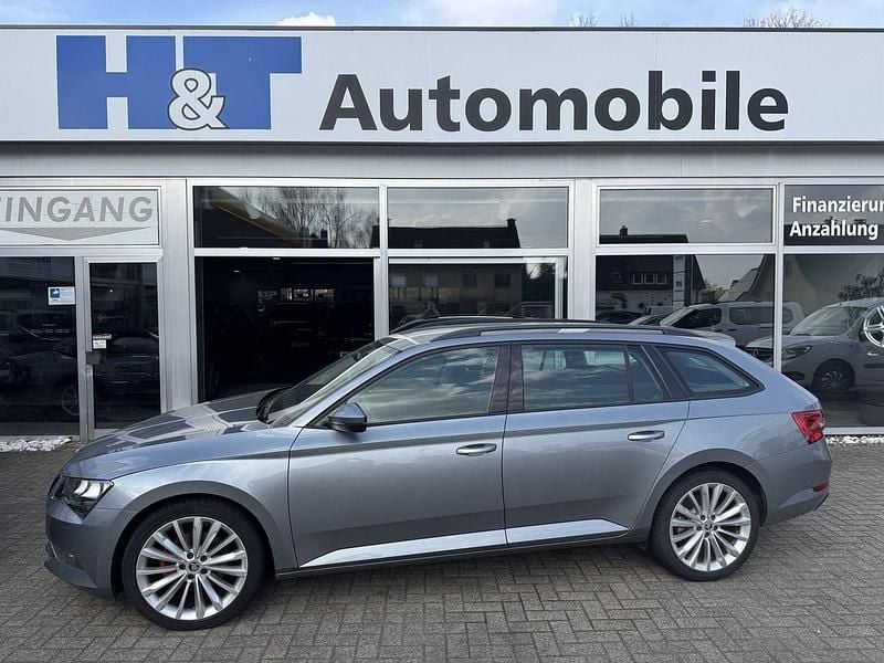 Gebraucht Skoda Superb Active 125 PS (91 kW) 2016 Grau Kombi