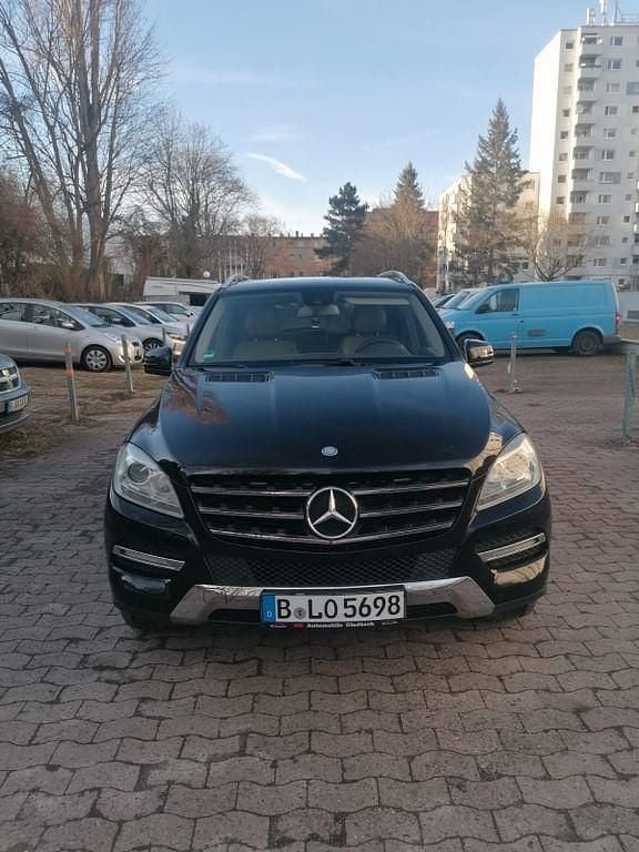 Gebraucht Mercedes ML250 204 PS (150 kW) 2012 Schwarz SUV
