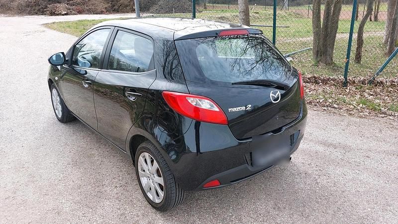 Gebraucht Mazda 2 75 PS (55 kW) 2009 Schwarz Kleinwagen