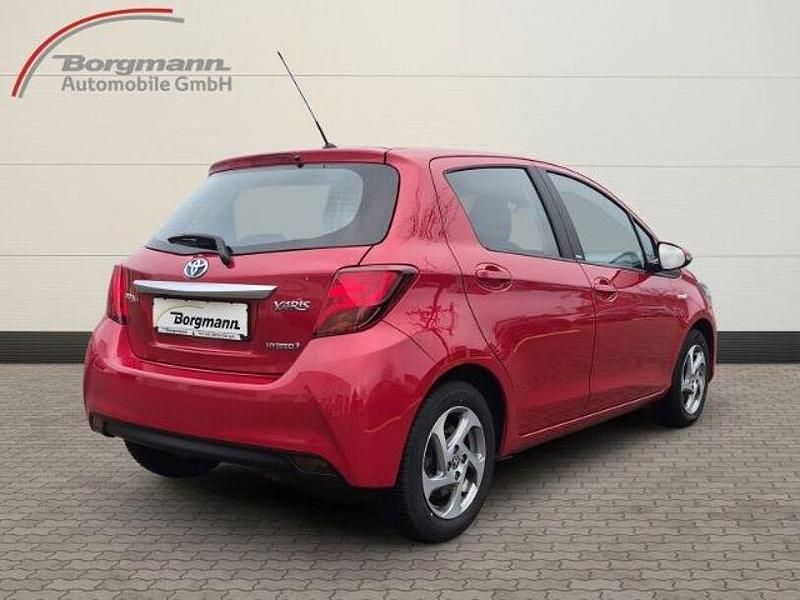 Gebraucht Toyota Yaris Hybrid Edition-S 101 PS (74 kW) 2016 Rot Kleinwagen