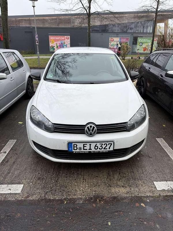 Gebraucht 2010 VW Golf VI Trendline Limousine | 5.500 € (Etwas zu teuer) - Bild 1/4