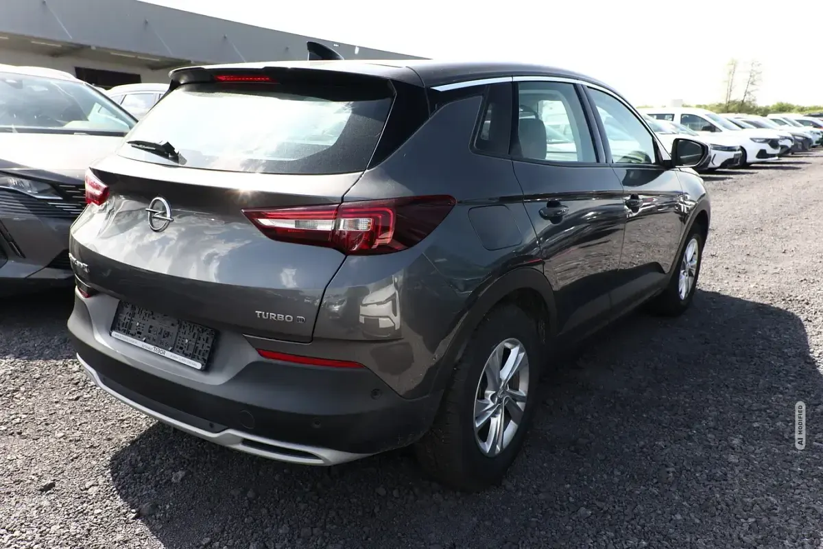 Gebraucht Opel Grandland X Innovation 131 PS (96 kW) 2019 Grau metallic SUV