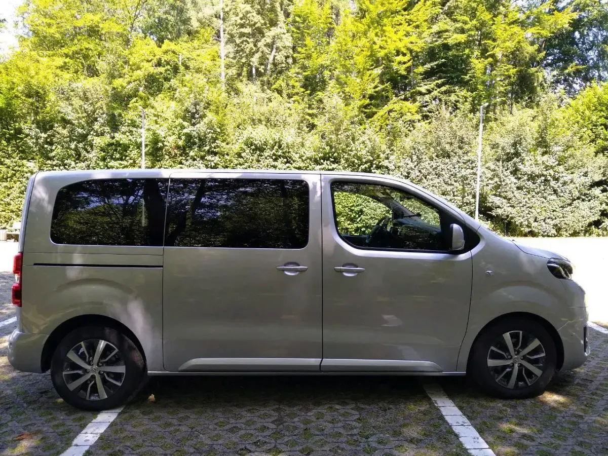 Gebraucht Toyota Proace Verso 150 PS (110 kW) 2017 Silber Kombi