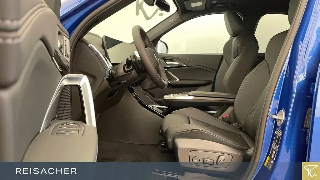 Nowe BMW iX1 Performance 230 kW (313 KM) 2026 Niebieski SUV