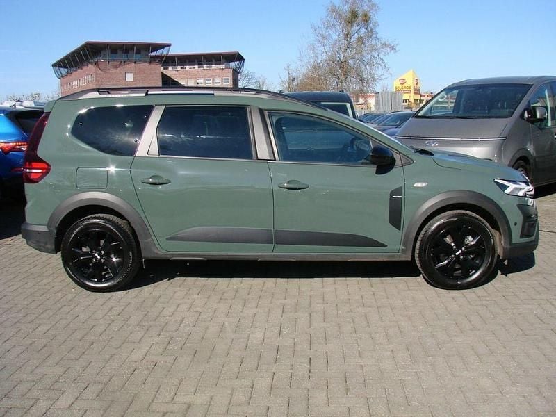 Gebraucht Dacia Jogger Extreme 110 PS (80 kW) 2023 Grün Van / Kleinbus