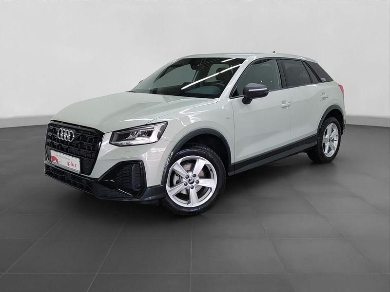 Gebraucht Audi Q2 S-Line 116 PS (85 kW) 2025 Silber SUV