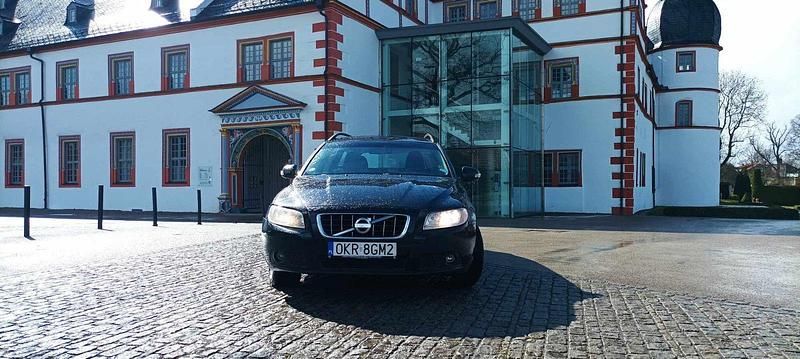 Blau Gebraucht 2009 Volvo V70 Kombi | 2.900 € (Teuer) - Bild 1/4