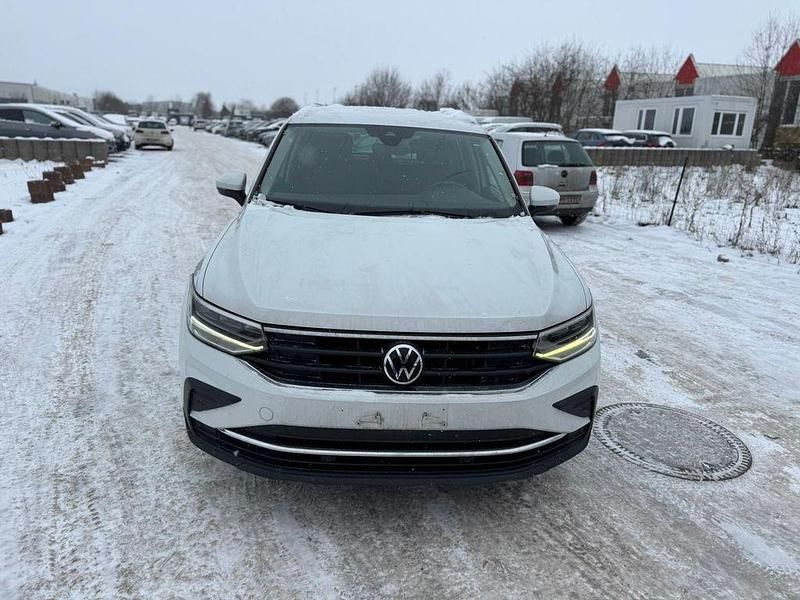 Weiß Gebraucht 2021 VW Tiguan Life SUV | 16.000 € (Guter Preis) - Bild 1/4
