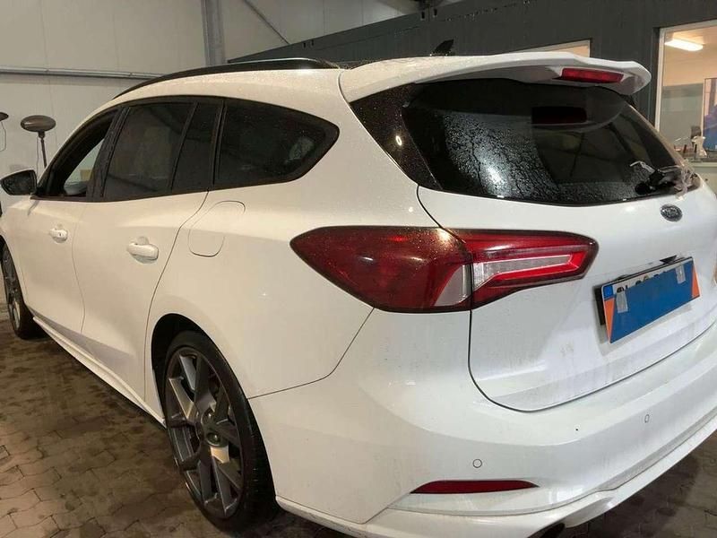 Gebraucht Ford Focus ST 280 PS (205 kW) 2020 Frozen white Kombi