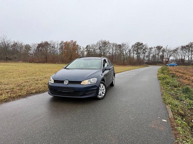 Gebraucht VW Golf VII Match 105 PS (77 kW) 2014 Blau Kombi