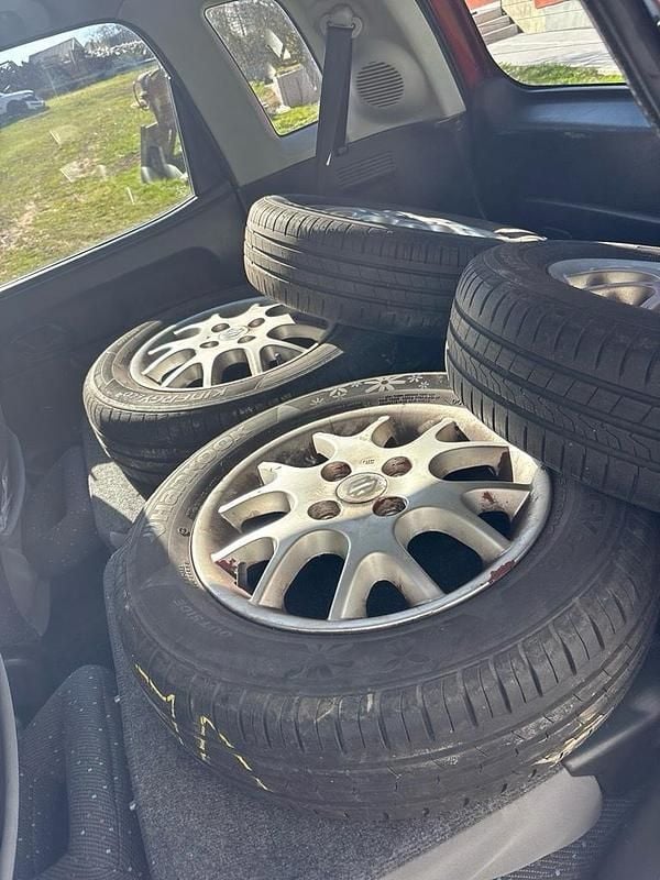 Gebraucht Suzuki Ignis 82 PS (60 kW) 2003 Rot Kleinwagen