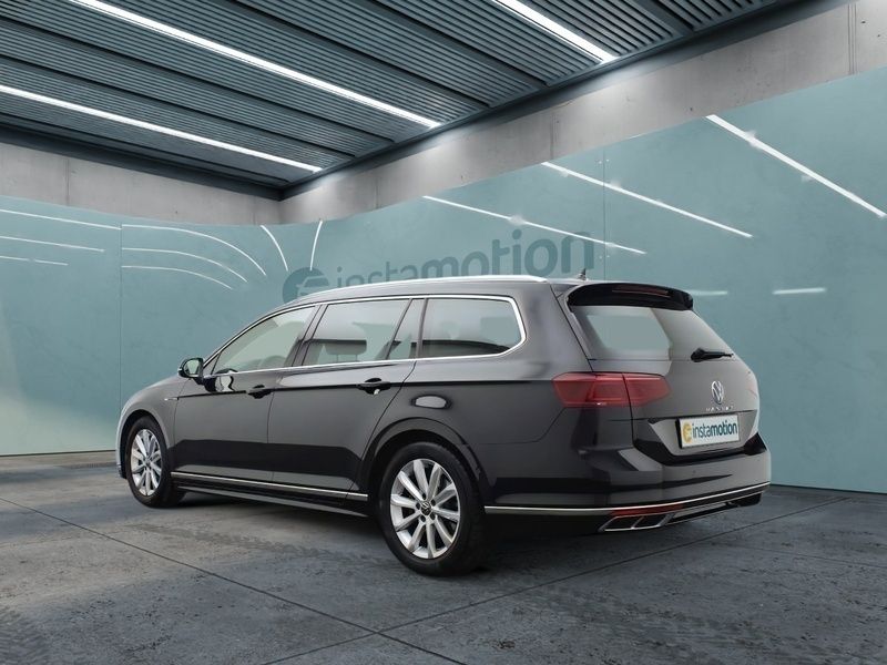 Gebraucht VW Passat Elegance 150 PS (110 kW) 2023 Schwarz Kombi