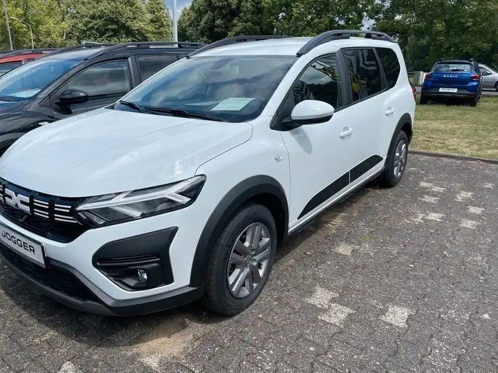 Neu Dacia Jogger Expression 101 PS (74 kW) 2025 Weiß Van / Kleinbus