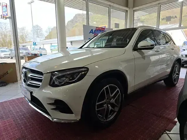Gebraucht Mercedes GLC250 AMG line 211 PS (155 kW) 2019 Weiß SUV
