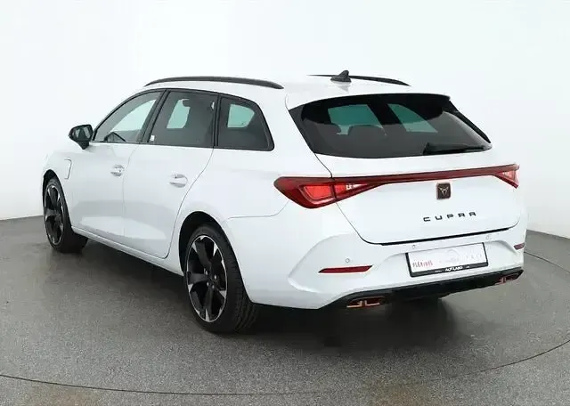 Second-hand Cupra Leon 204 CP (150 kW) 2021 Alb