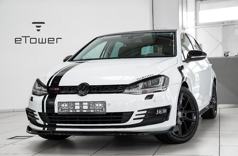Weiß Gebraucht 2013 VW Golf VII Highline Limousine | 8.790 € - Bild 1/4
