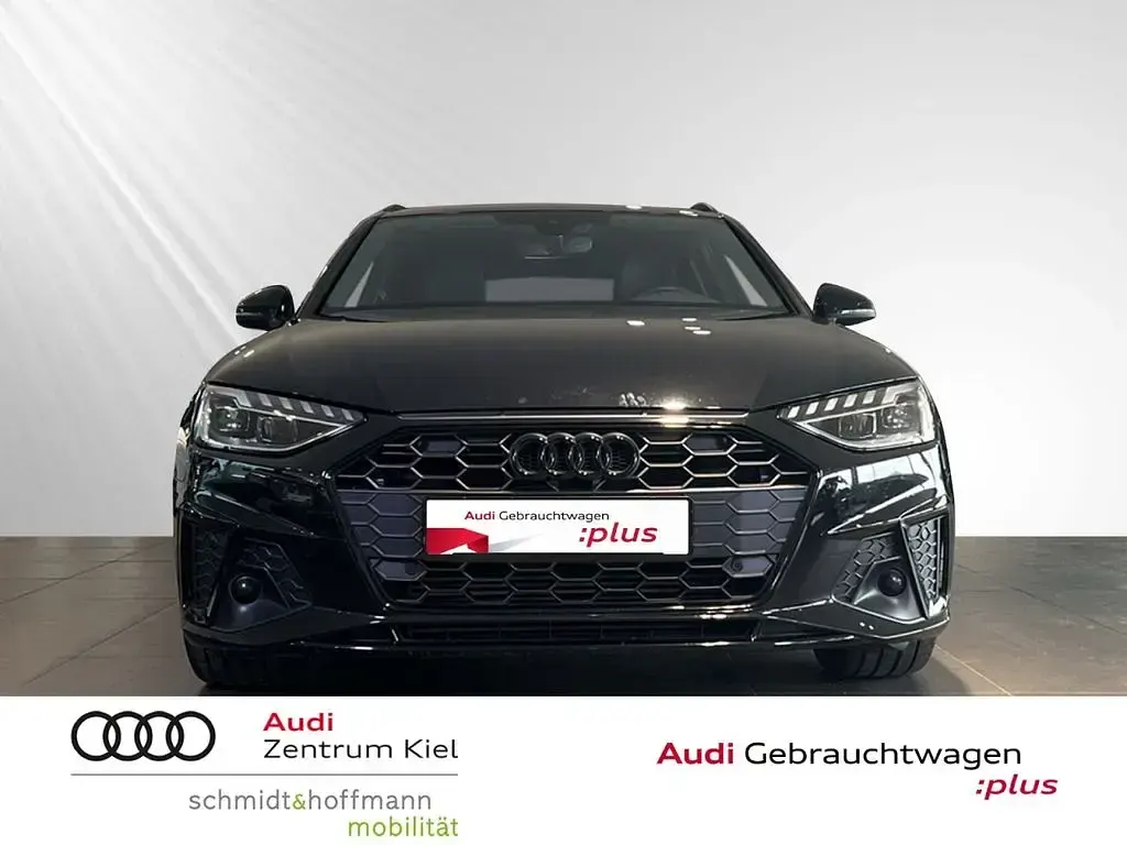 Gebraucht Audi A4 Competition 204 PS (150 kW) 2022 Mythosschwarz metallic Kombi