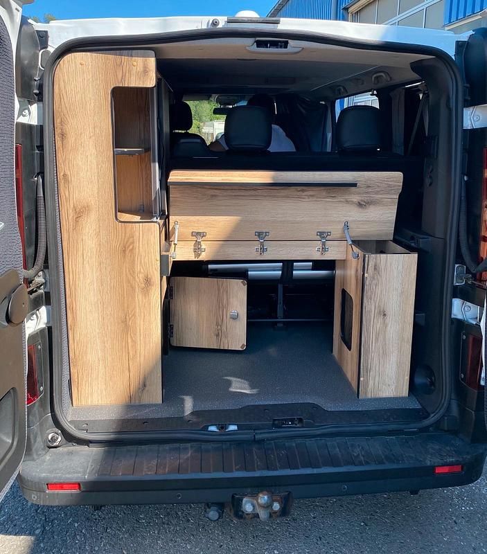 Gebraucht Opel Vivaro 125 PS (91 kW) 2018 Weiß Van / Kleinbus