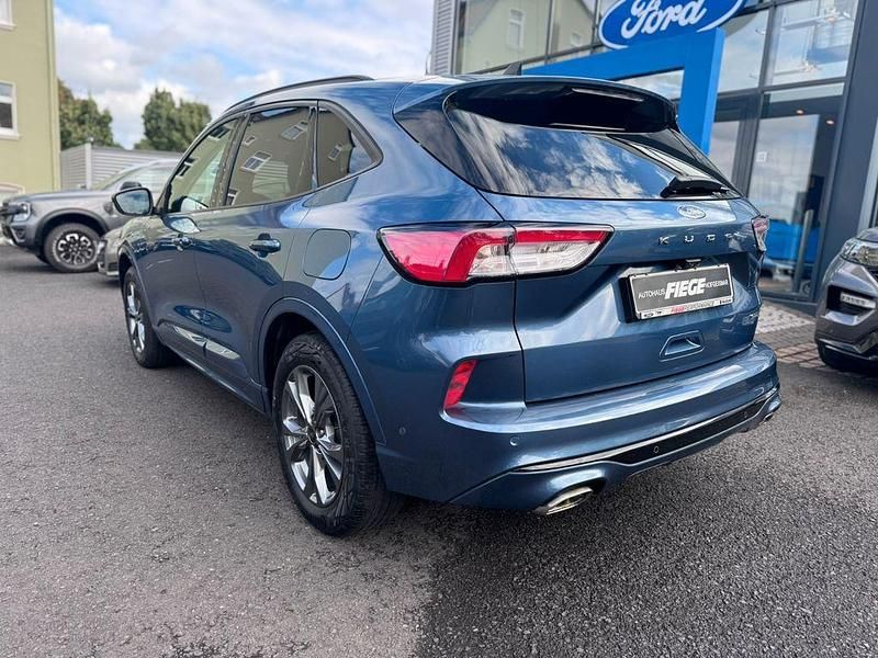 Gebraucht Ford Kuga ST-Line 224 PS (164 kW) 2021 Blau SUV