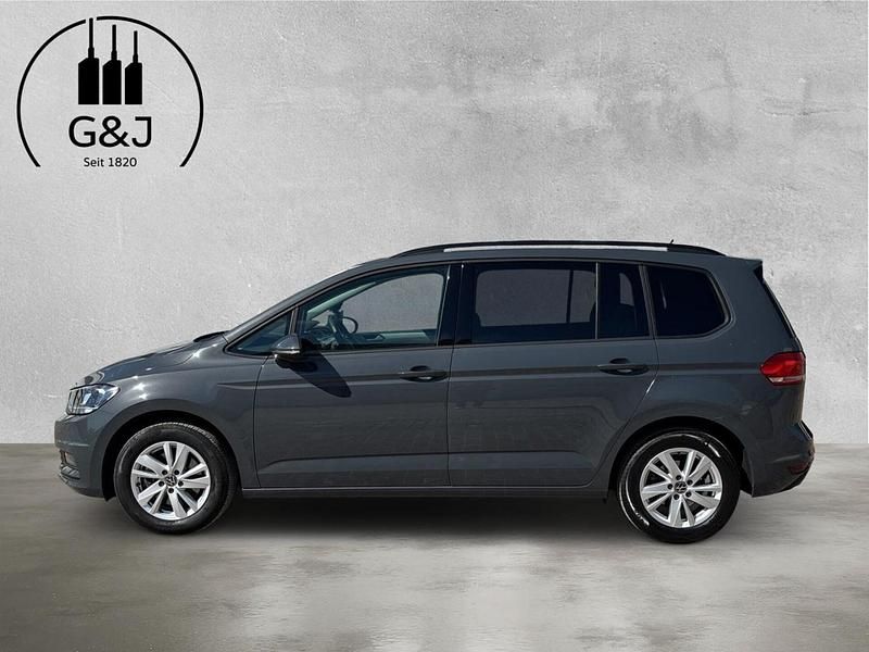 Gebraucht VW Touran Comfortline 150 PS (110 kW) 2024 Grau Van / Kleinbus