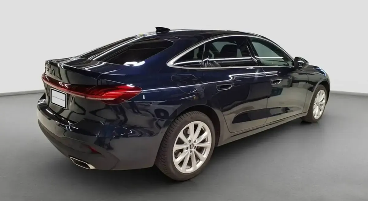 Gebraucht Audi A5 204 PS (150 kW) 2025 Firmamentblau metallic Limousine