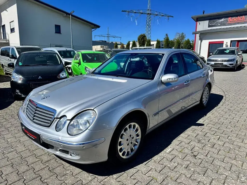 Gebraucht Mercedes E240 Elegance 177 PS (130 kW) 2002 Limousine