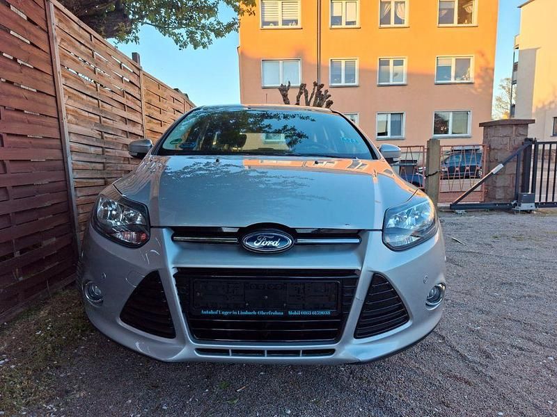 Brugt Ford Focus Titanium 125 HK (91 kW) 2013 Sølv Sedan