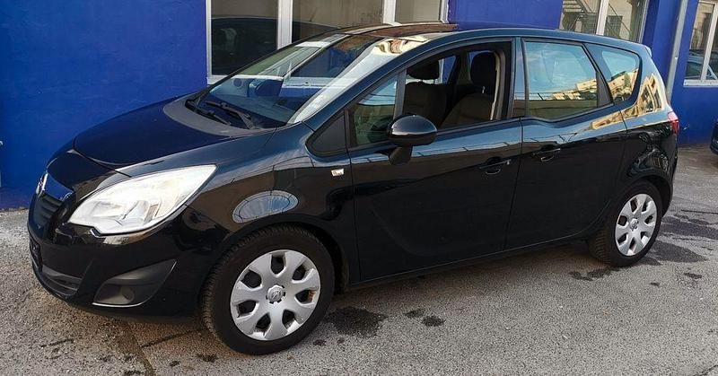 Gebraucht Opel Meriva 101 PS (74 kW) 2011 Schwarz Van / Kleinbus