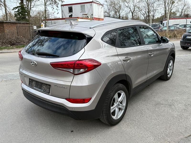 Gebraucht Hyundai Tucson Advantage 132 PS (97 kW) 2017 Gold SUV