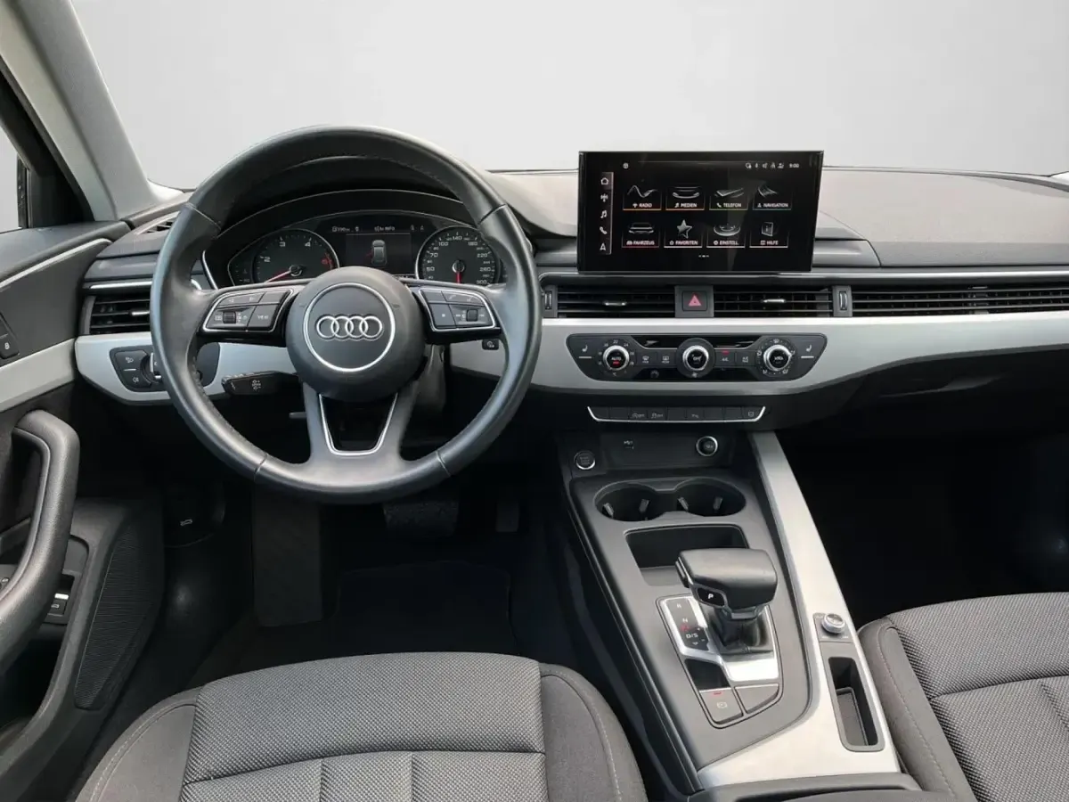 Używany Audi A4 Advanced Plus 163 KM (119 kW) 2020 Czarny Kombi