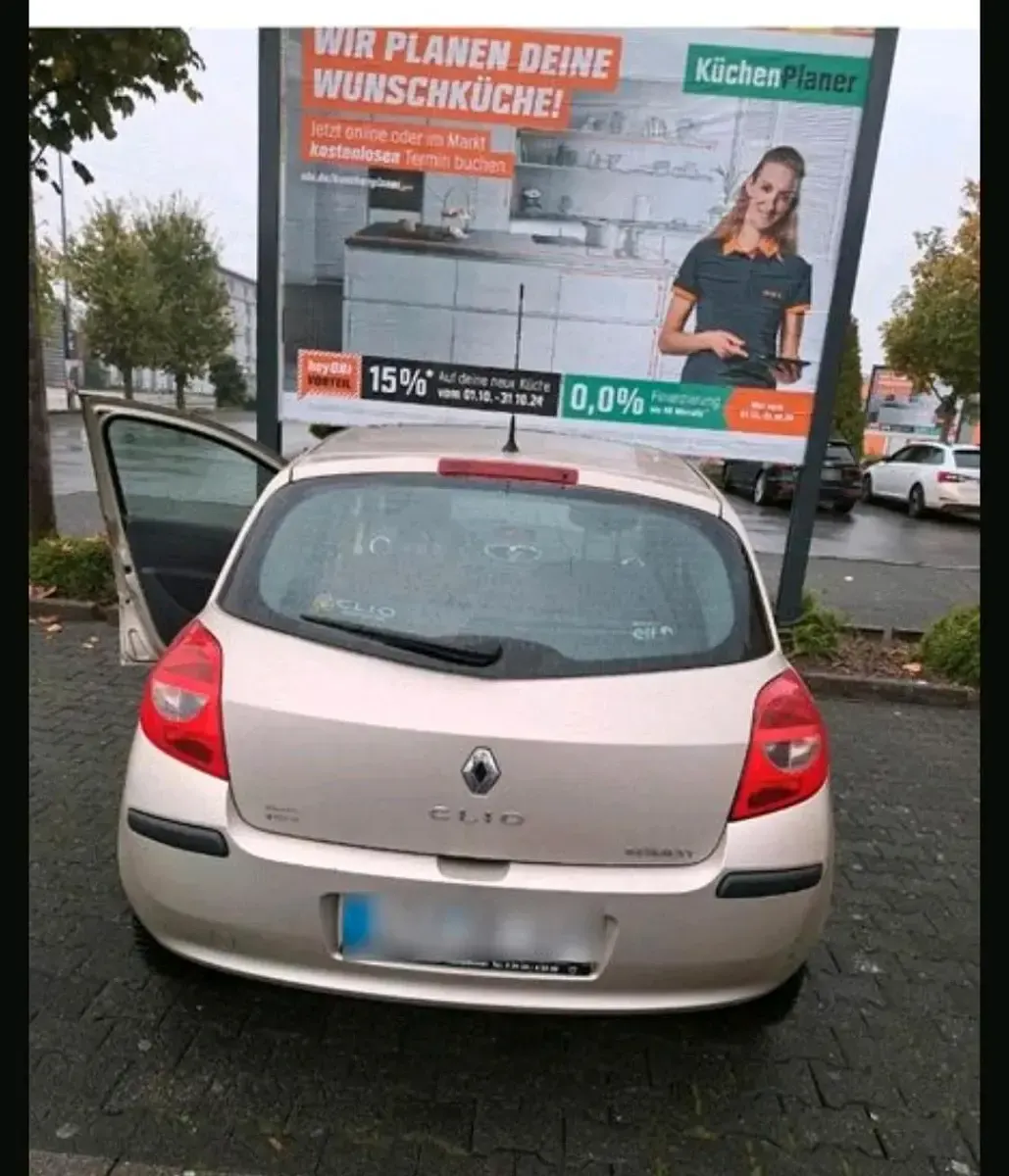 Gebraucht Renault Clio 90 PS (66 kW) 2008 Gold Kleinwagen