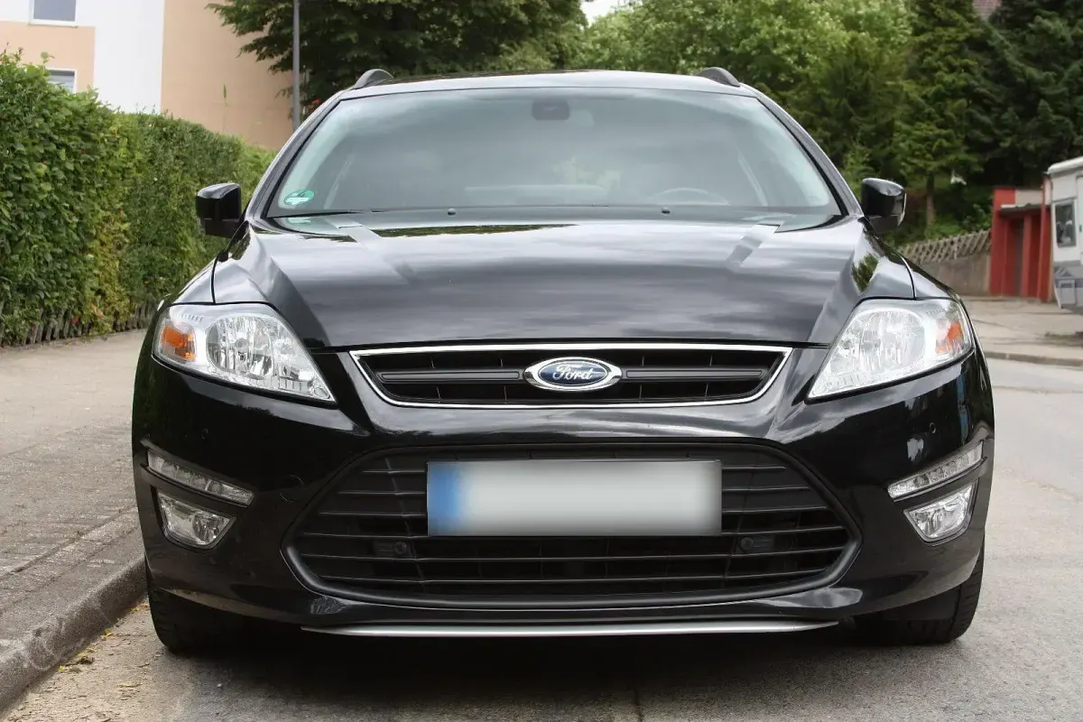 Gebraucht Ford Mondeo Champions Edition 140 PS (102 kW) 2012 Schwarz Kombi