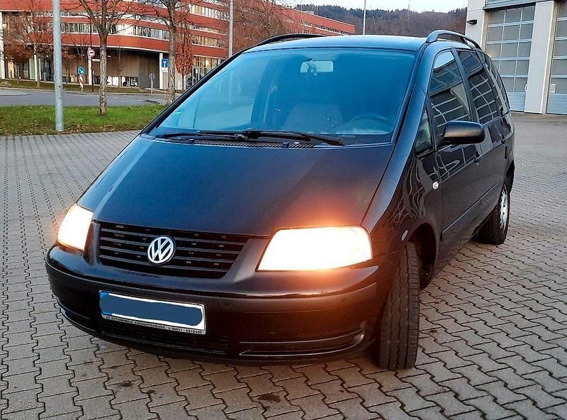 Schwarz Gebraucht 2002 VW Sharan Comfortline Van / Kleinbus | 1.800 € - Bild 1/4
