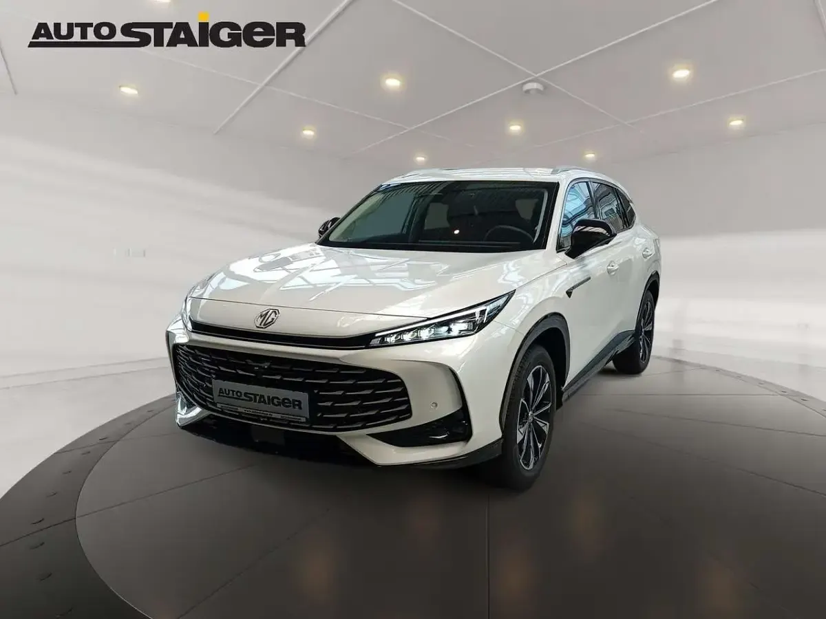 Gebraucht MG HS Luxury 143 PS (105 kW) 2025 Pearl white SUV