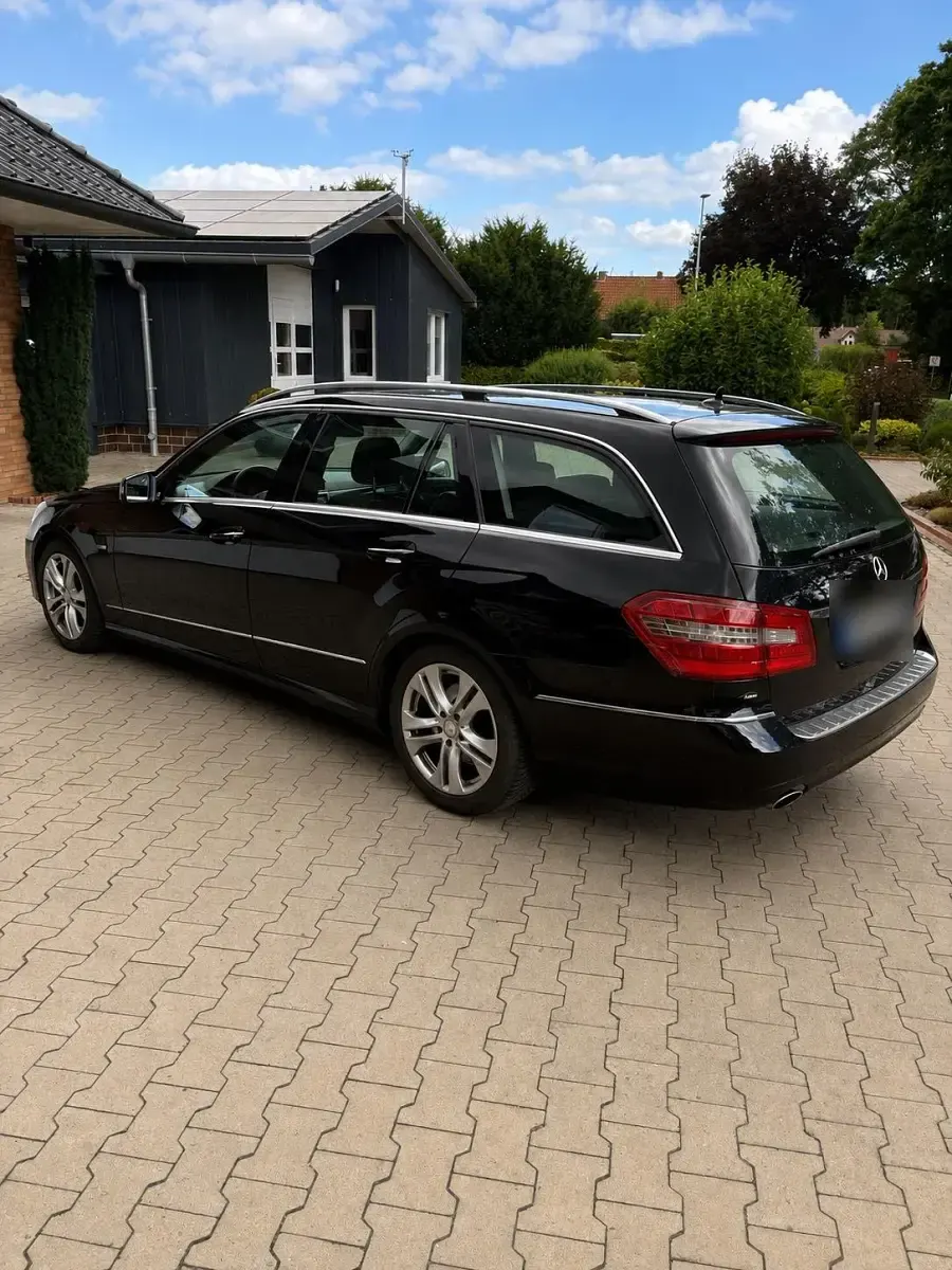 Gebraucht Mercedes E350 Avantgarde 231 PS (169 kW) 2010 Schwarz Kombi