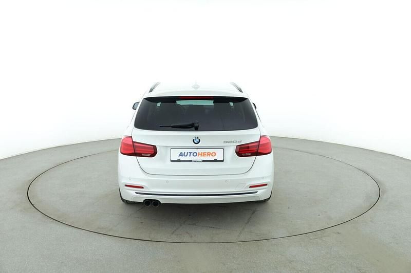 Gebraucht BMW 320 Sport Line 190 PS (139 kW) 2019 Weiß Kombi