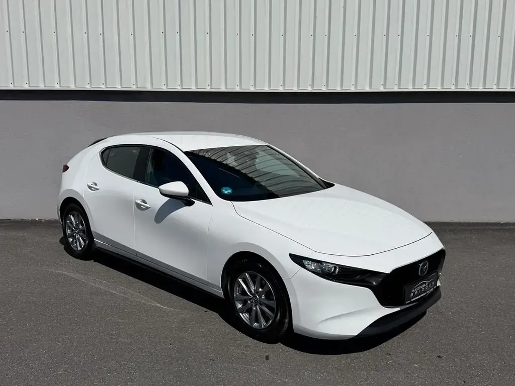 Gebraucht Mazda 3 Sky 186 PS (136 kW) 2023 Weiß Limousine