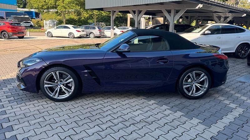 Gebraucht BMW Z4 Performance 197 PS (144 kW) 2024 Violett Cabrio