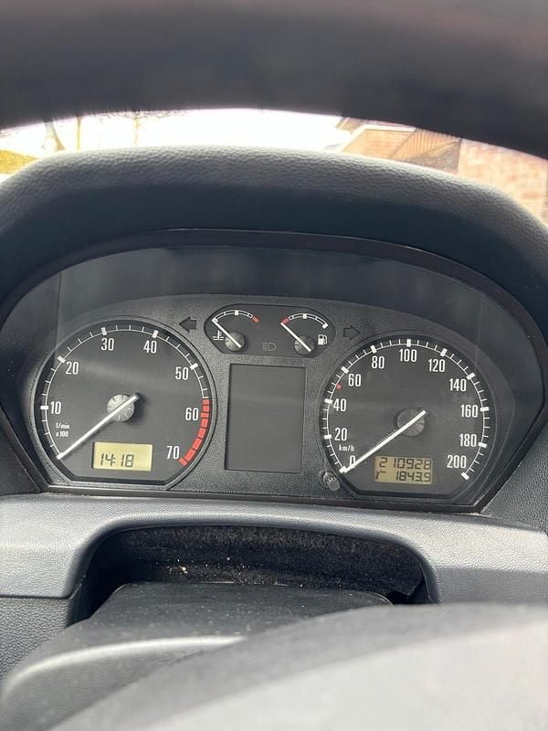 Gebraucht Skoda Fabia 75 PS (55 kW) 2004 Silber Kleinwagen