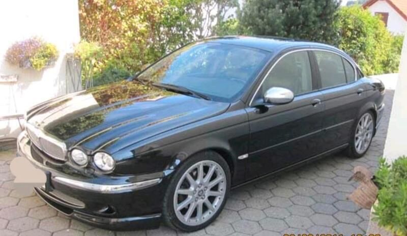 Schwarz Gebraucht 2006 Jaguar X-type Executive Limousine | 7.800 € - Bild 1/4