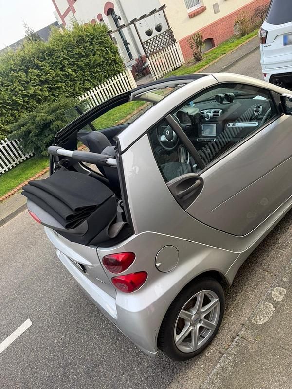 Gebraucht Smart ForTwo Cabrio 71 PS (52 kW) 2011 Silber Cabrio