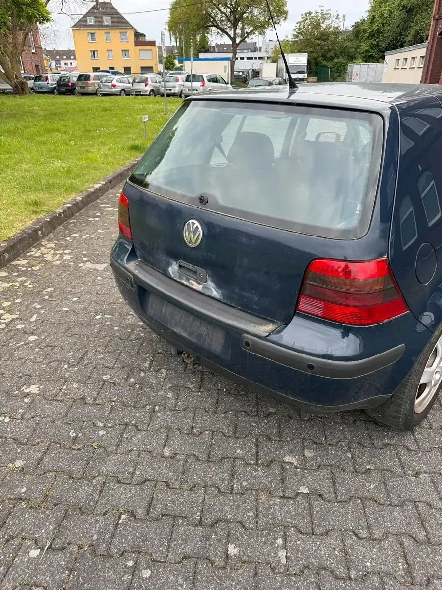 Gebraucht VW Golf IV 102 PS (75 kW) 2000 Blau Kleinwagen