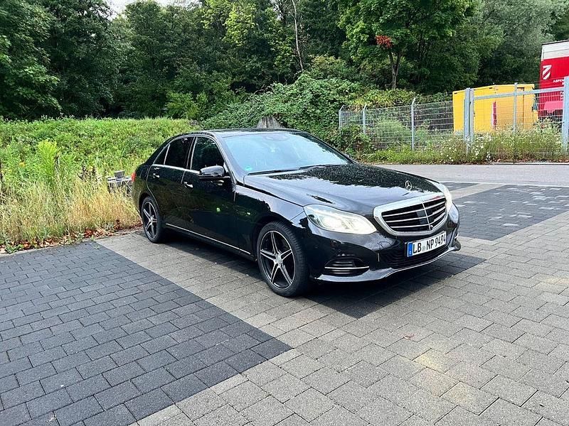 Gebraucht Mercedes E300 231 PS (169 kW) 2016 Schwarz Limousine