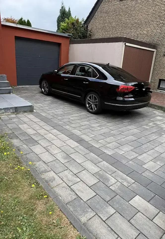 Gebraucht VW Passat Highline 179 PS (131 kW) 2016 Schwarz Limousine