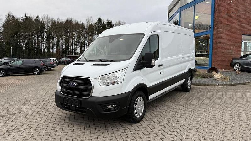 Gebraucht Ford Transit Trend 131 PS (96 kW) 2022 Frostweiß Van / Kleinbus