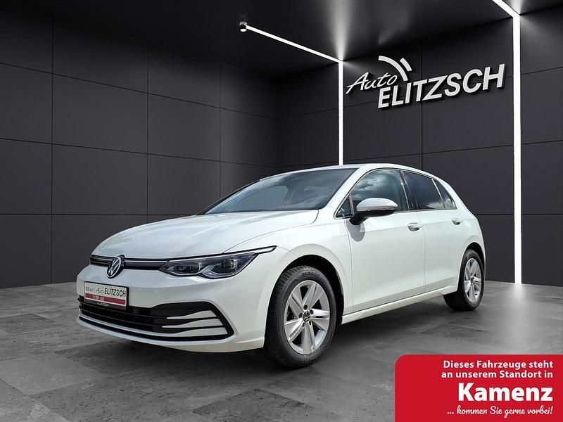 Pure white Gebraucht 2021 VW Golf VIII Limousine | 21.450 € (Fairer Preis) - Bild 1/4