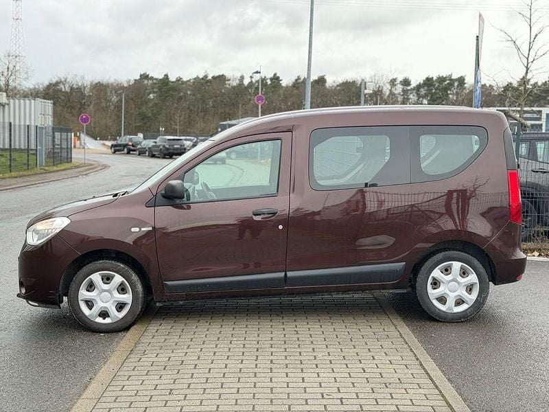 Gebraucht Dacia Dokker Ambiance 102 PS (75 kW) 2017 Braun Van / Kleinbus