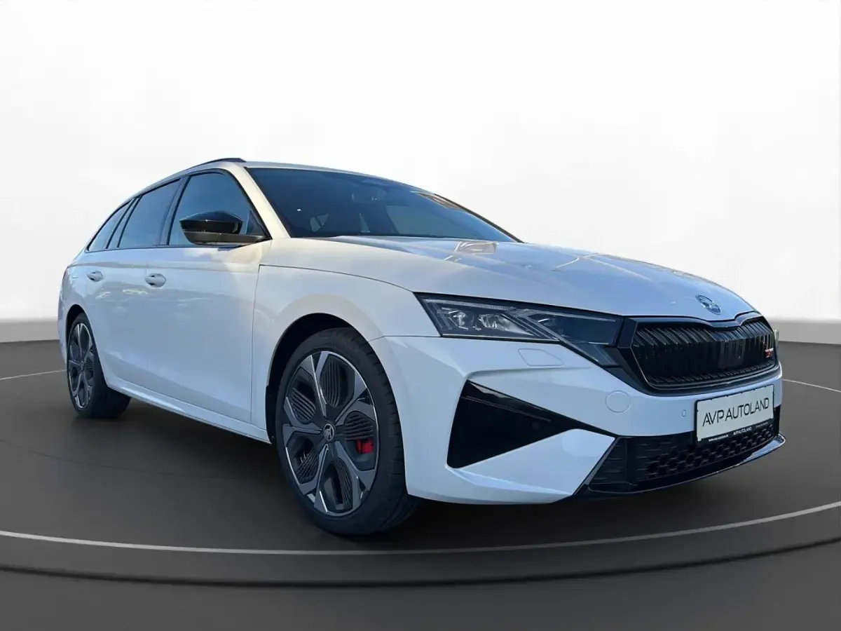 Gebraucht Skoda Octavia RS 265 PS (194 kW) 2025 Weiß Kombi